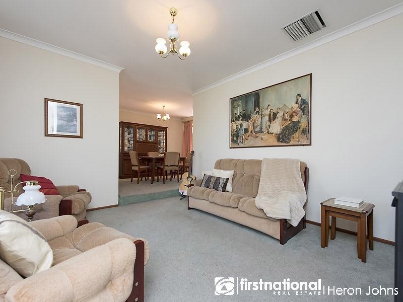 10 Sentinel Gardens, Leeming WA 6149