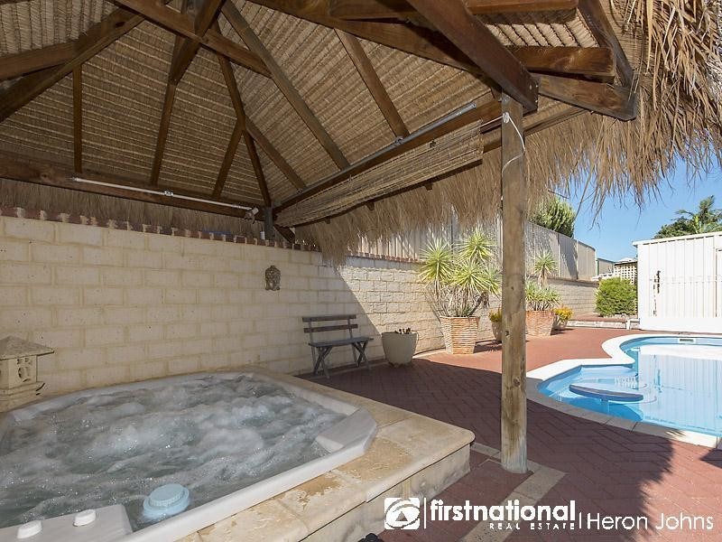 10 Sentinel Gardens, Leeming WA 6149