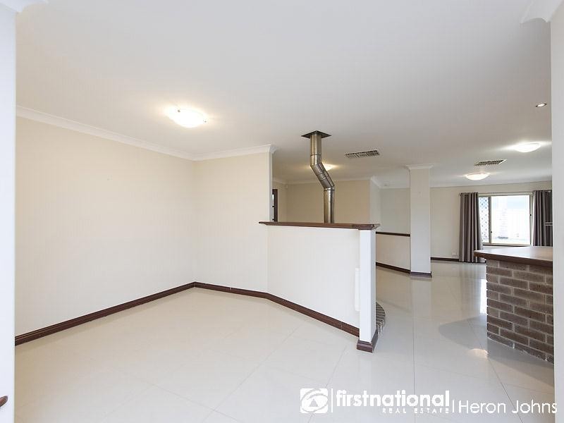 16 Sunshine Place, Bibra Lake WA 6163