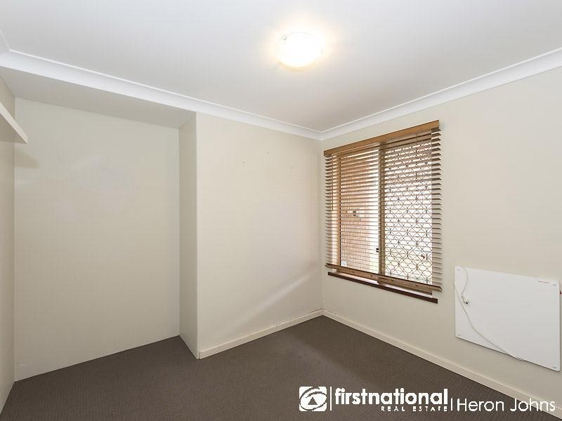 16 Sunshine Place, Bibra Lake WA 6163