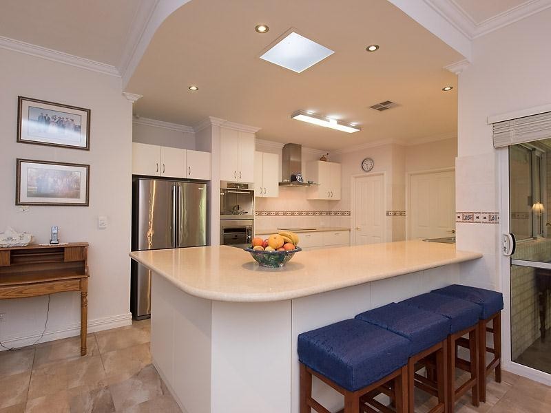 7 Mossman Crescent, Bull Creek WA 6149