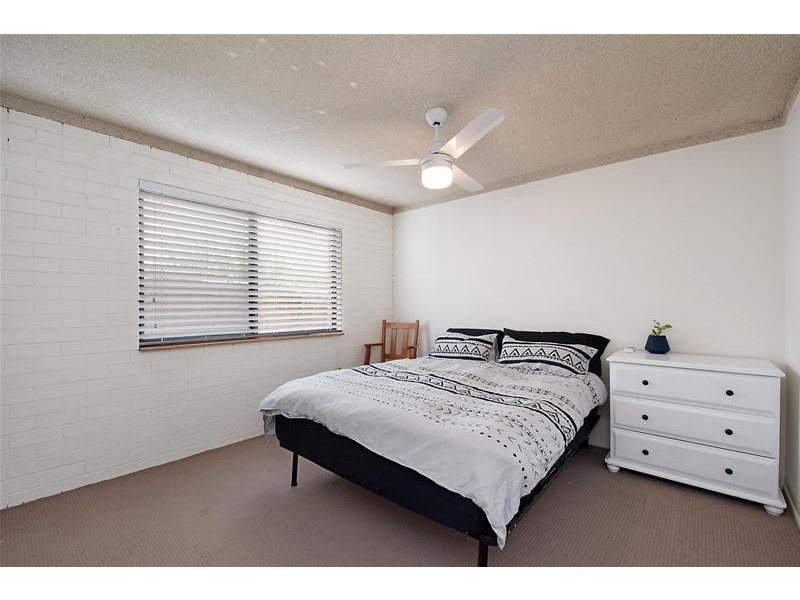 2/14 Kalinda Avenue, Mooloolaba QLD 4557