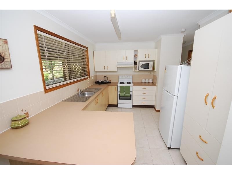 6 Stephensen Place, Monkland QLD 4570