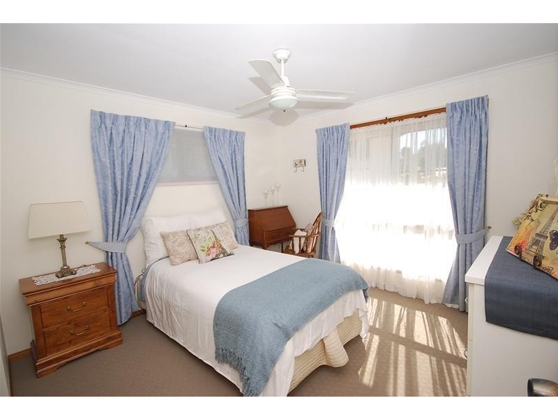 6 Stephensen Place, Monkland QLD 4570