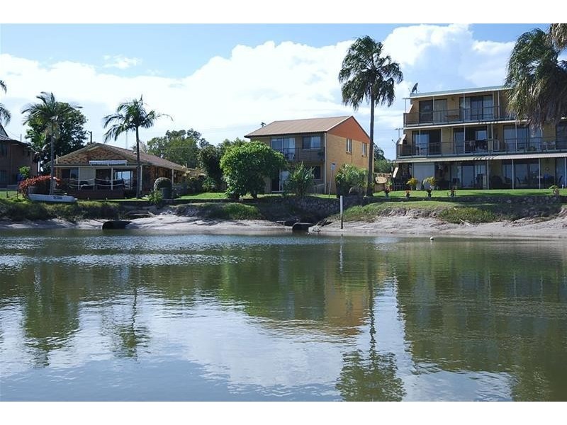 2/7 Goonawarra Drive, Mooloolaba QLD 4557