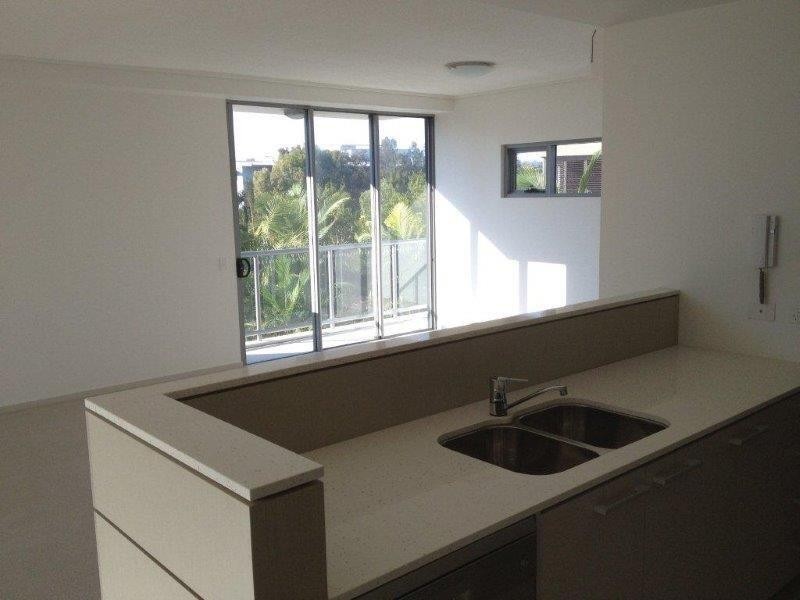 33/38 Riverwalk Avenue, Robina QLD 4226