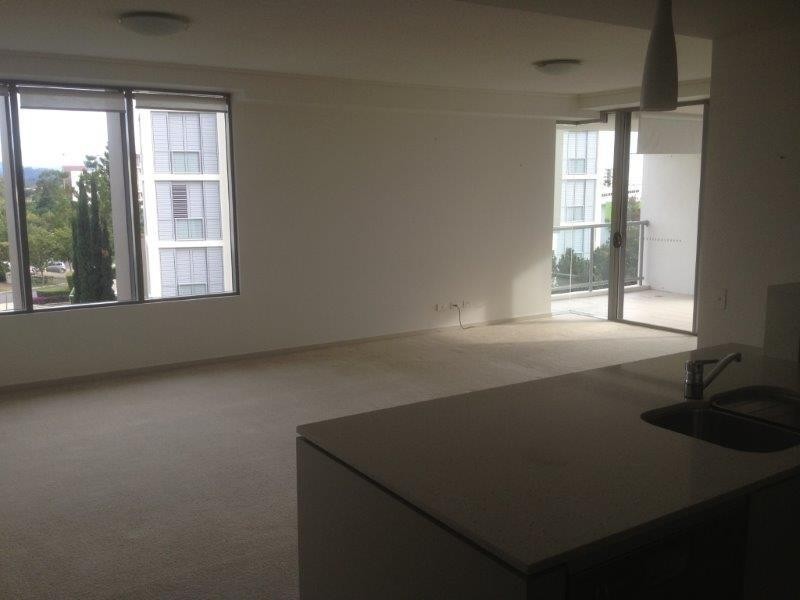 33/38 Riverwalk Avenue, Robina QLD 4226