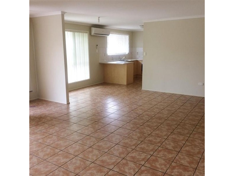 1/101 Goonawarra Drive, Mooloolaba QLD 4557