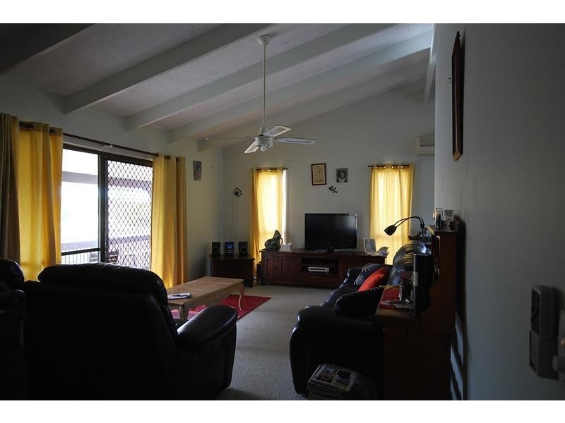 17 Broadmeadows Road, Maroochydore QLD 4558