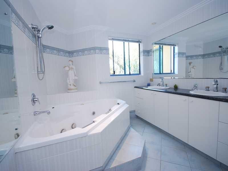 Alexandra Headland QLD 4572