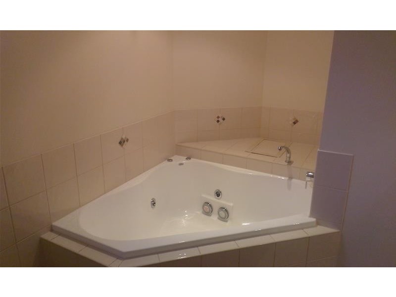 4/100 River Esplanade, Mooloolaba QLD 4557