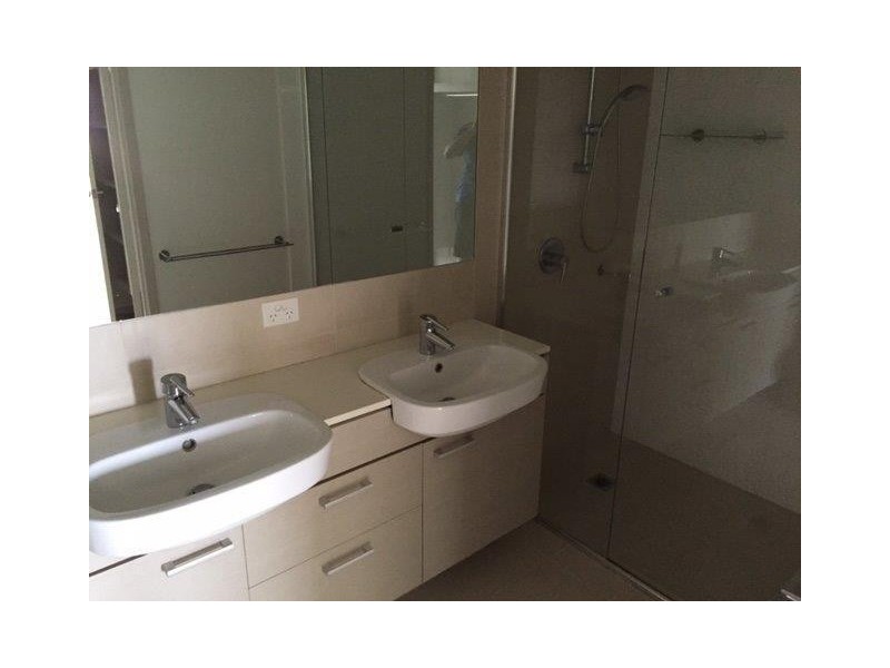 11/38 Riverwalk Avenue, Robina QLD 4226