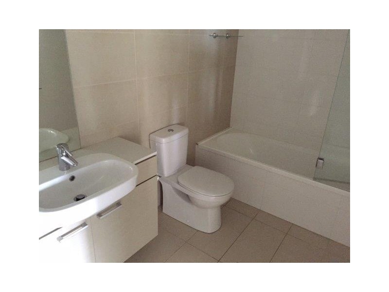 11/38 Riverwalk Avenue, Robina QLD 4226