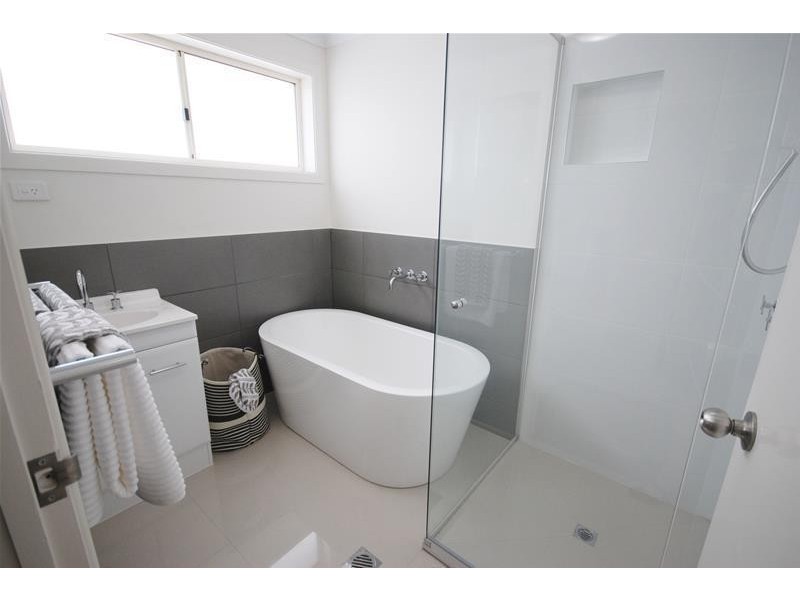 41 Elinya Street, Battery Hill QLD 4551