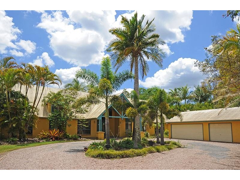 5 Bloodwood Close, Mooloolah Valley QLD 4553