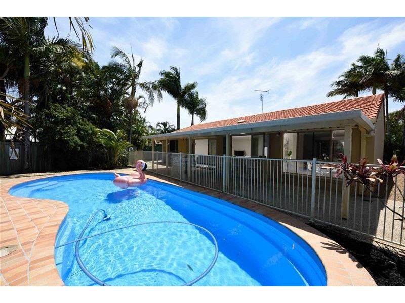 51 Poinsettia Avenue, Mooloolaba QLD 4557
