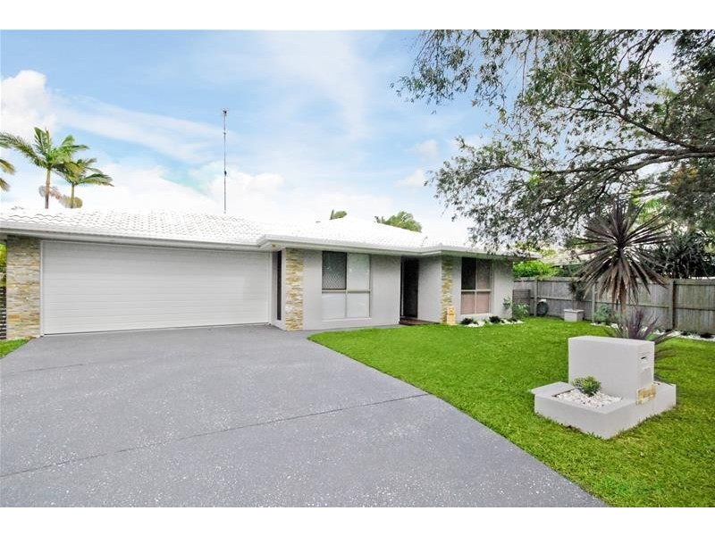 2 Wandoo Street, Minyama QLD 4575