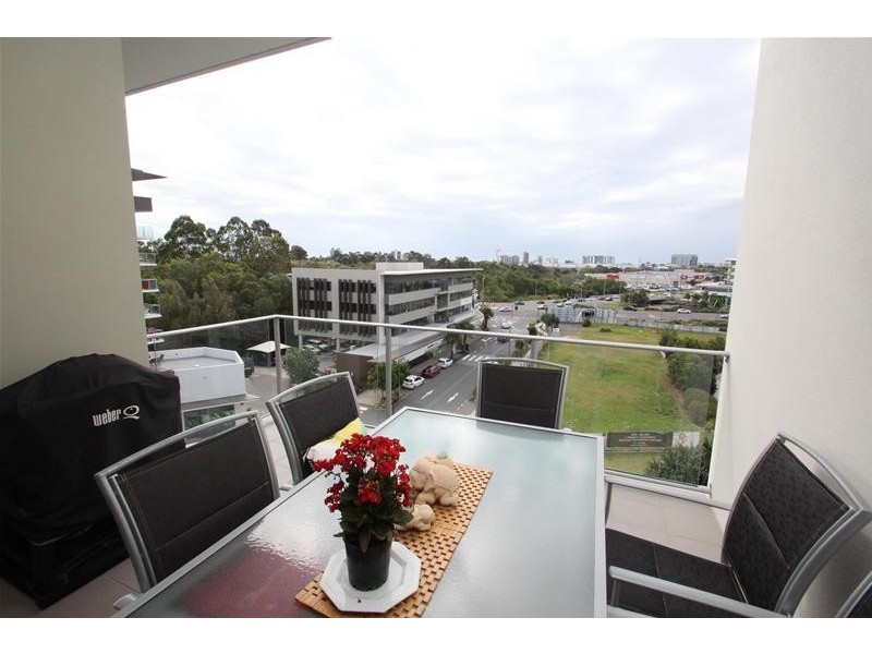 5602/5 Emporio Place, Maroochydore QLD 4558