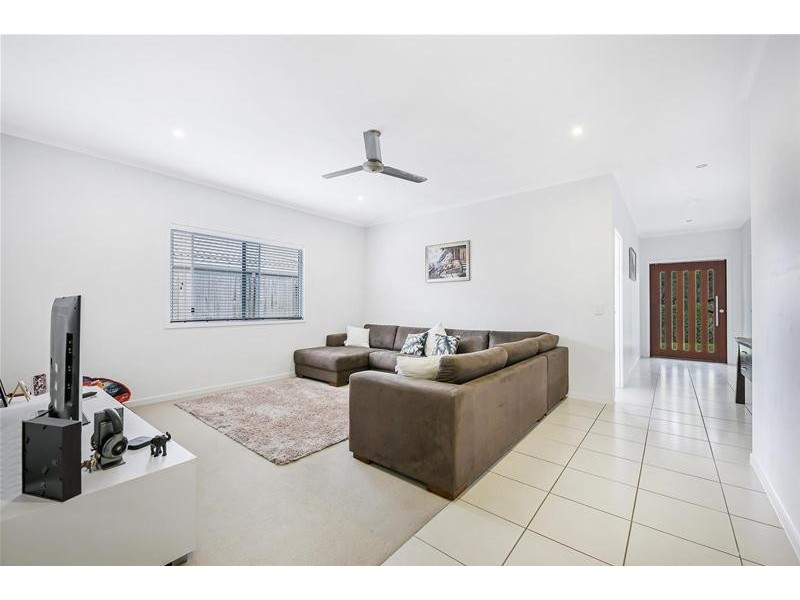 17 Ellis Place, Mountain Creek QLD 4557