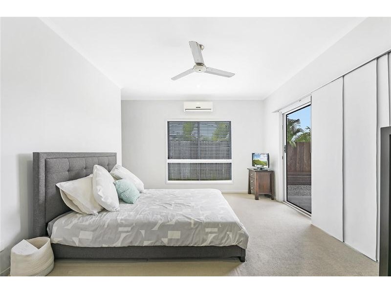 17 Ellis Place, Mountain Creek QLD 4557