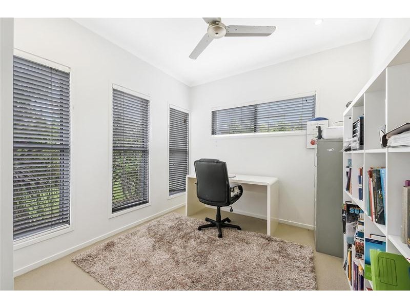 17 Ellis Place, Mountain Creek QLD 4557