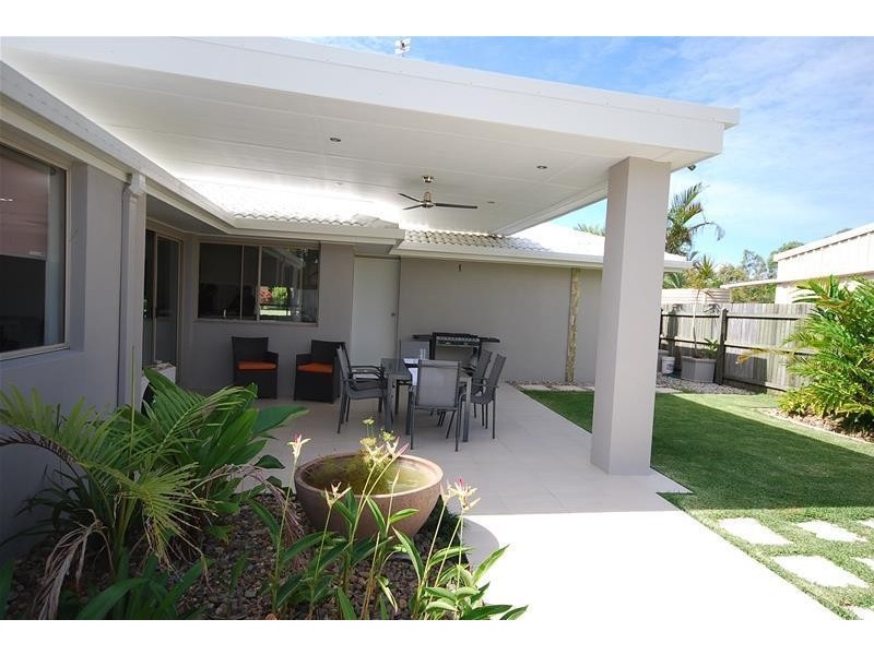 2 Wandoo Street, Minyama QLD 4575