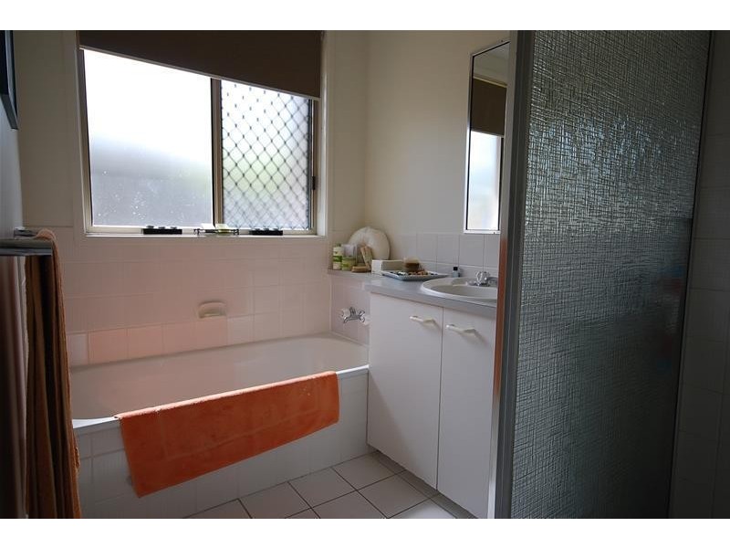 2 Wandoo Street, Minyama QLD 4575