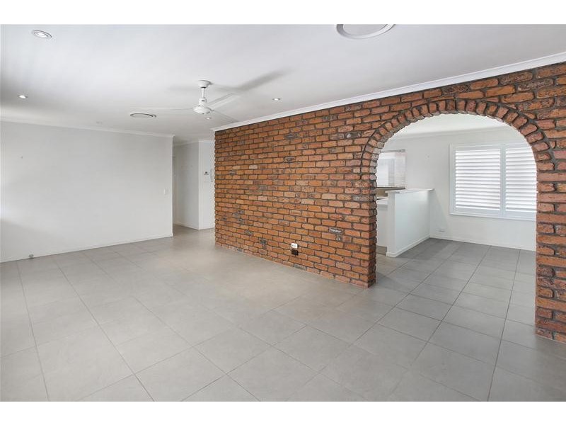 20 Karawatha Drive, Mountain Creek QLD 4557