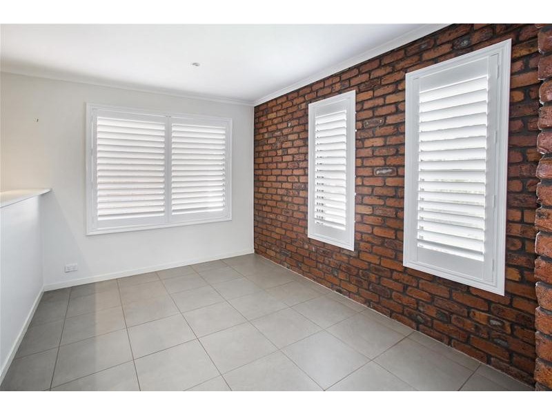 20 Karawatha Drive, Mountain Creek QLD 4557