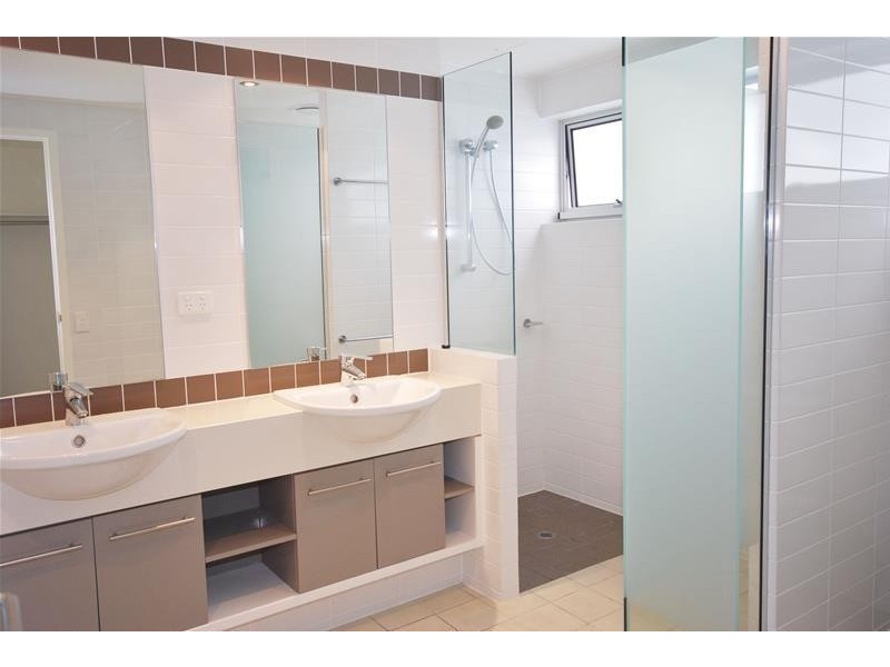 8/5 Foote Street, Mooloolaba QLD 4557