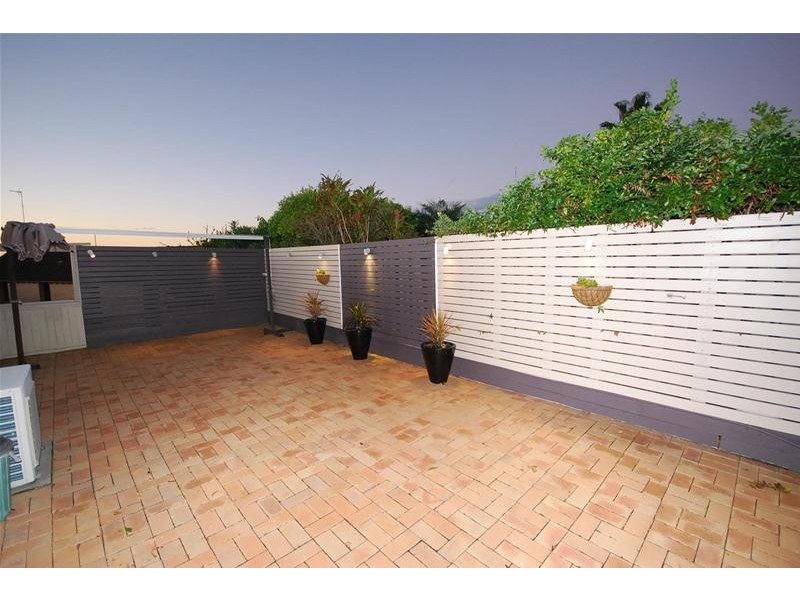 1/72 Tantula Road West Road, Alexandra Headland QLD 4572