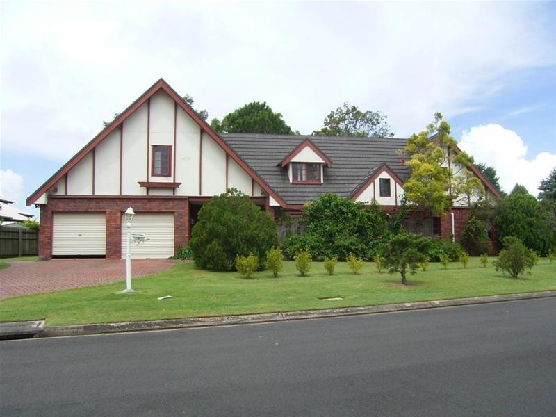 4/2 Balyarta Crescent, Mooloolaba QLD 4557