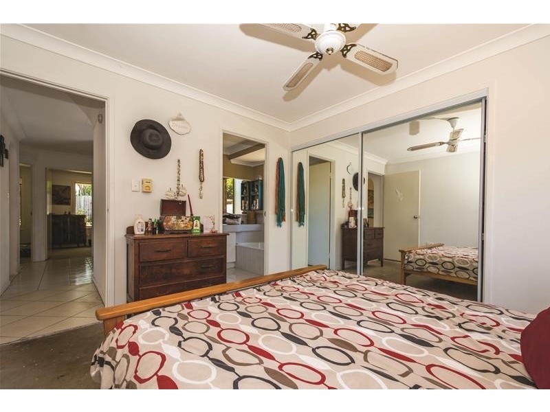 2/139 Amarina Avenue, Mooloolaba QLD 4557