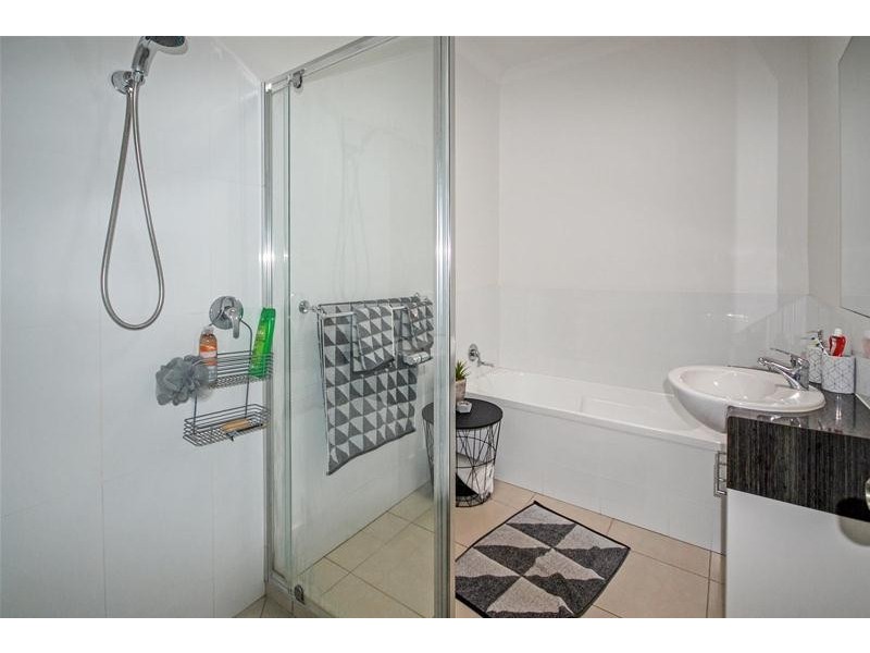 2/131-133 Duporth Avenue, Maroochydore QLD 4558