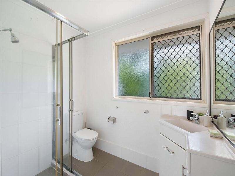 4 Molakai Drive, Mountain Creek QLD 4557