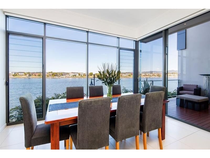 3/9 Moores Crescent, Varsity Lakes QLD 4227