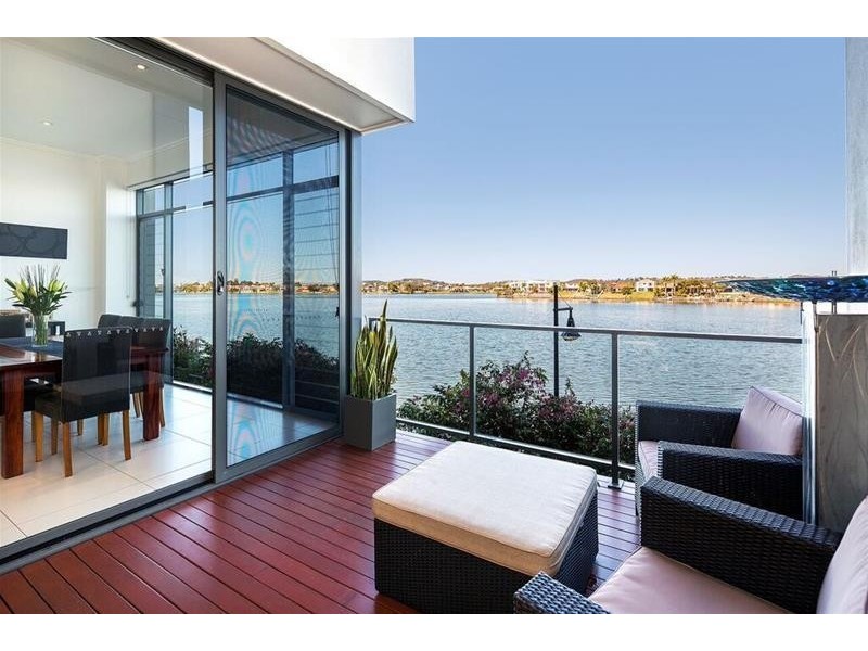 3/9 Moores Crescent, Varsity Lakes QLD 4227