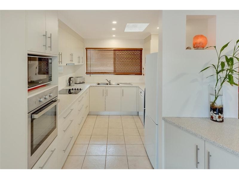 4 Oceanic  Drive, Warana QLD 4575