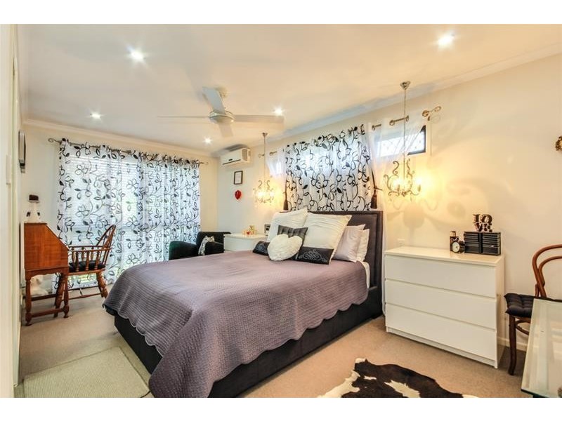 6 Pelton  Street, Aspley QLD 4034