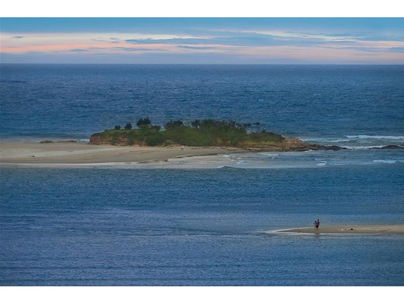 1002/42 Duporth Avenue, Maroochydore QLD 4558