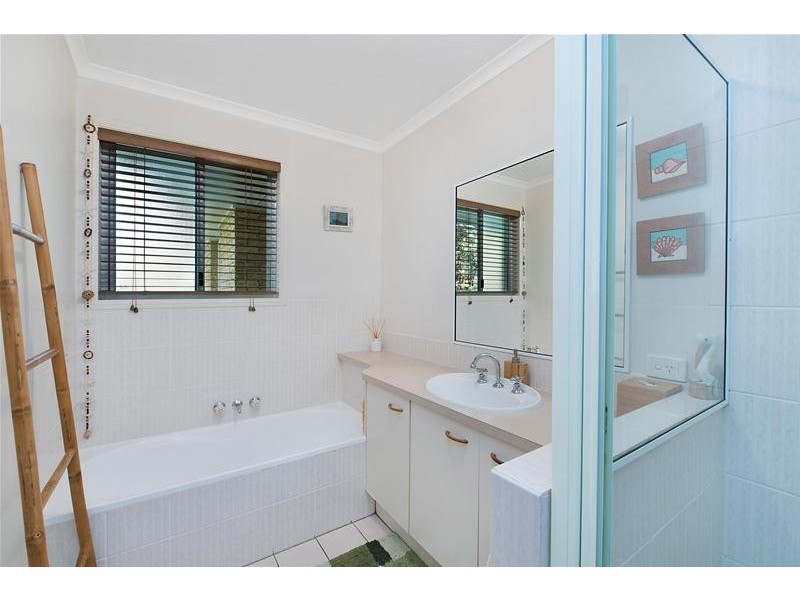2/5 Protea Place, Kuluin QLD 4558