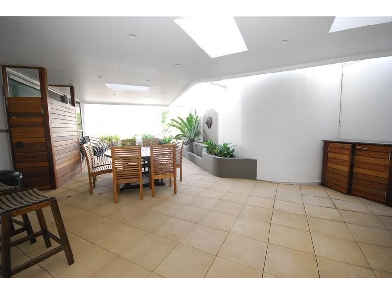 10/2 Brisbane Road, Mooloolaba QLD 4557