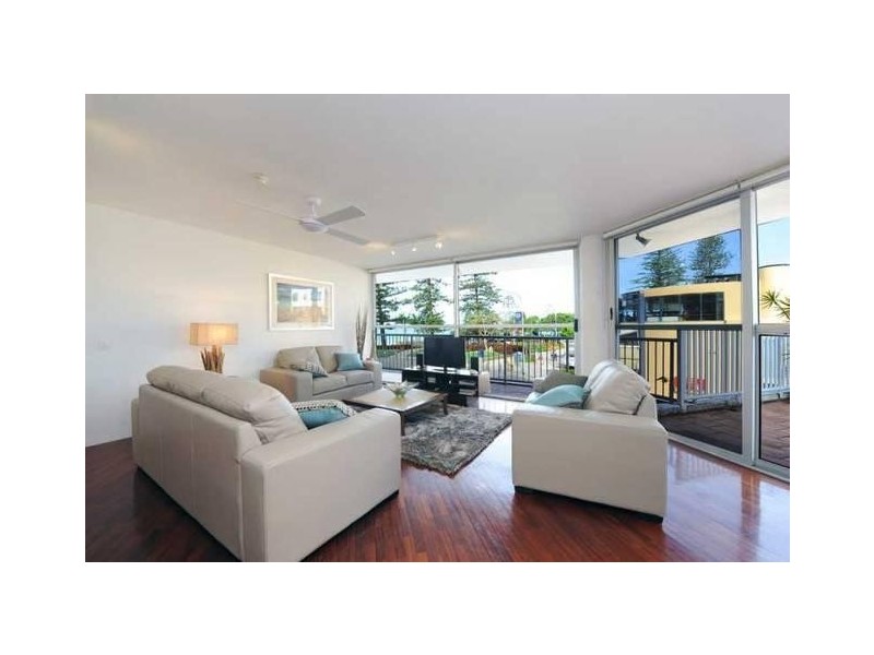 10/2 Brisbane Road, Mooloolaba QLD 4557