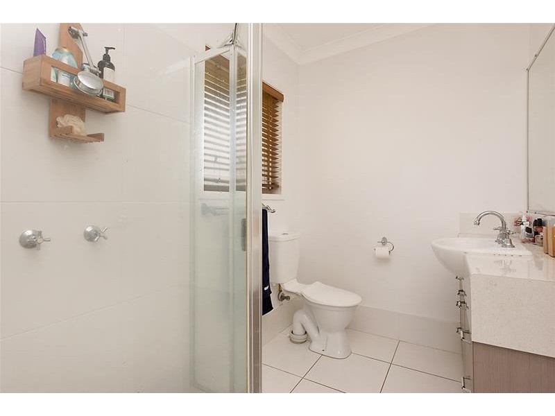 6 Jade Court, Little Mountain QLD 4551