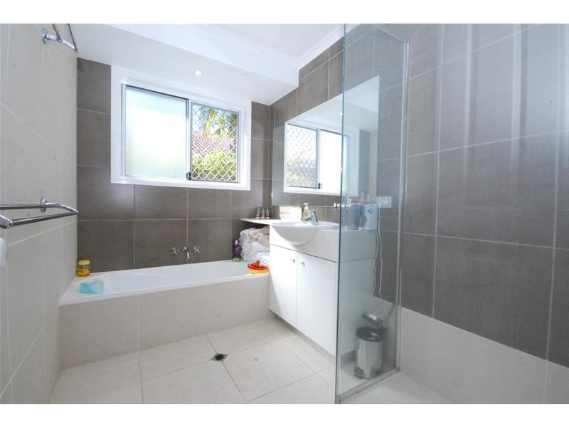 10 Sunburst Court, Mountain Creek QLD 4557