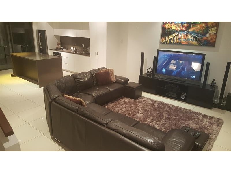 13/9 Moores Crescent, Varsity Lakes QLD 4227