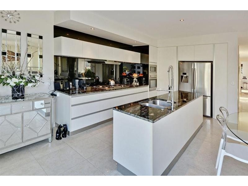 16 Mari Street, Alexandra Headland QLD 4572