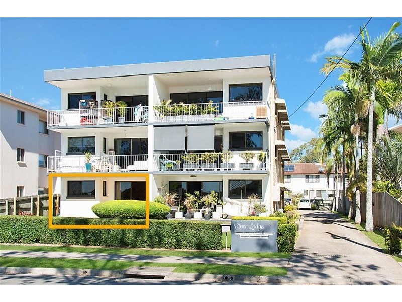 2/107 Bradman Avenue, Maroochydore QLD 4558