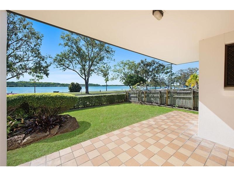 2/107 Bradman Avenue, Maroochydore QLD 4558