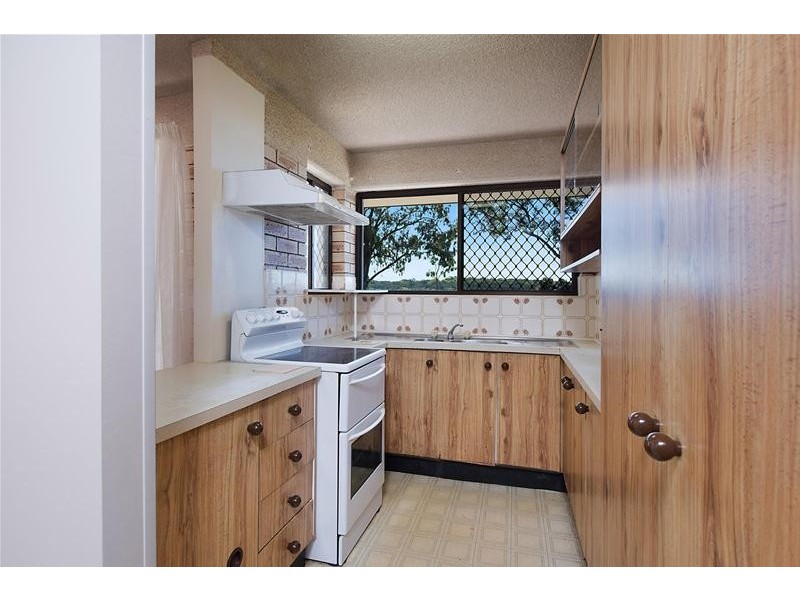 2/107 Bradman Avenue, Maroochydore QLD 4558